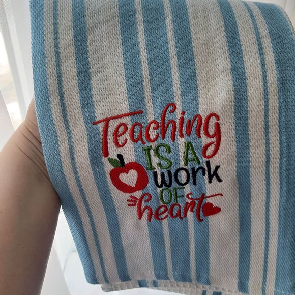 Teacher gift from student - Kitchen towel for teacher - Embroidered tea towel - Picture 5 of 6